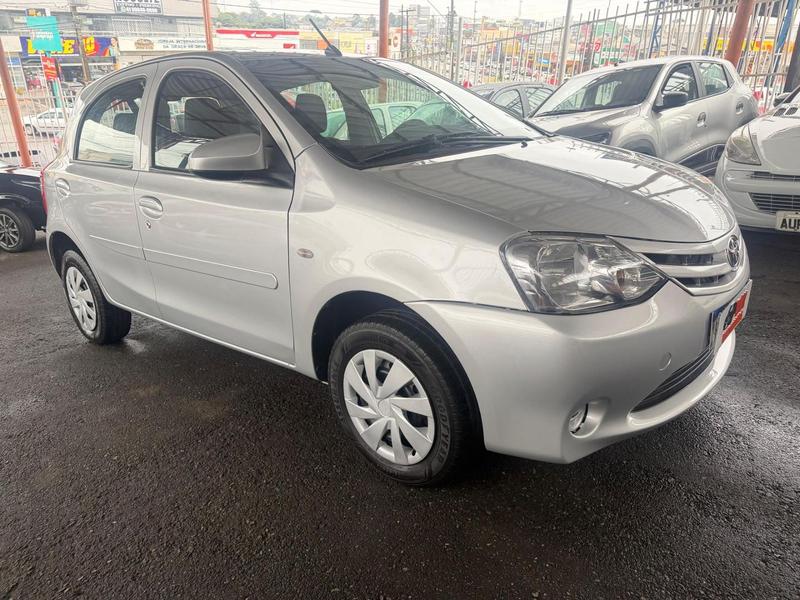 Toyota Etios Hb X 13l Mt - foto 17