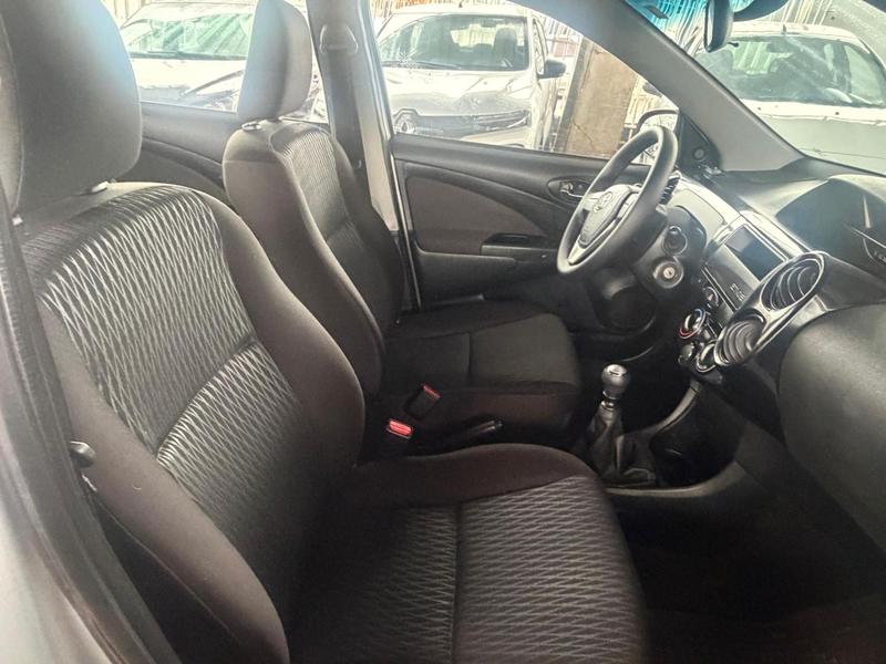 Toyota Etios Hb X 13l Mt - foto 10