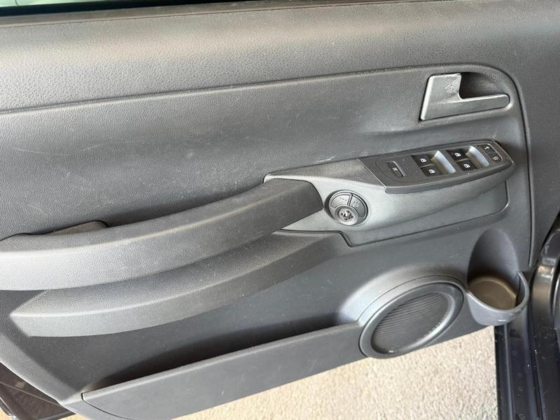 Volkswagen Fox 1.0 - foto 12