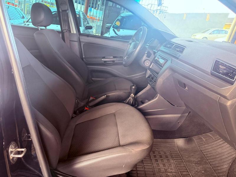 Volkswagen Voyage 16l - foto 15