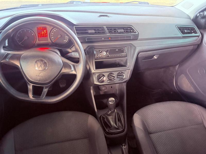 Volkswagen Voyage 16l - foto 14