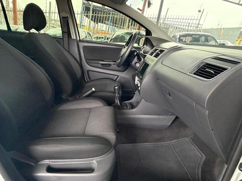 Volkswagen Fox Connect Mb - foto 16
