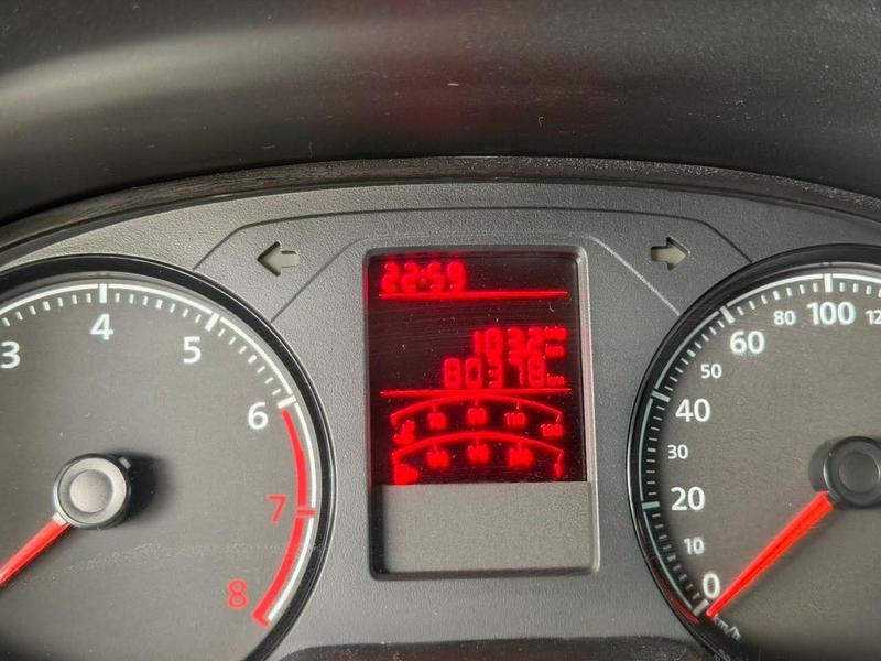 Volkswagen Voyage 16l - foto 13