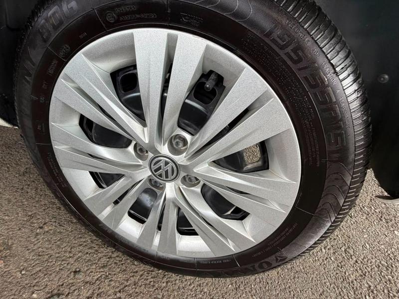 Volkswagen Voyage 16l - foto 16