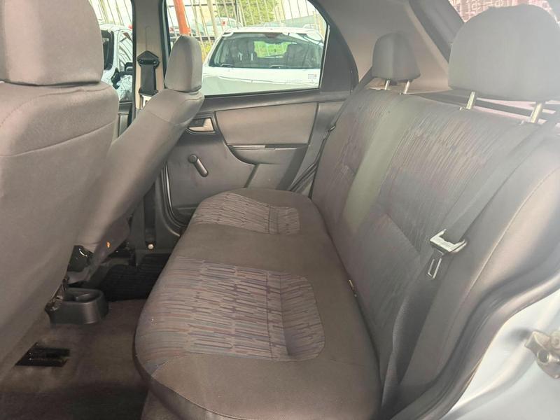 Chevrolet Celta 10l LT - foto 9