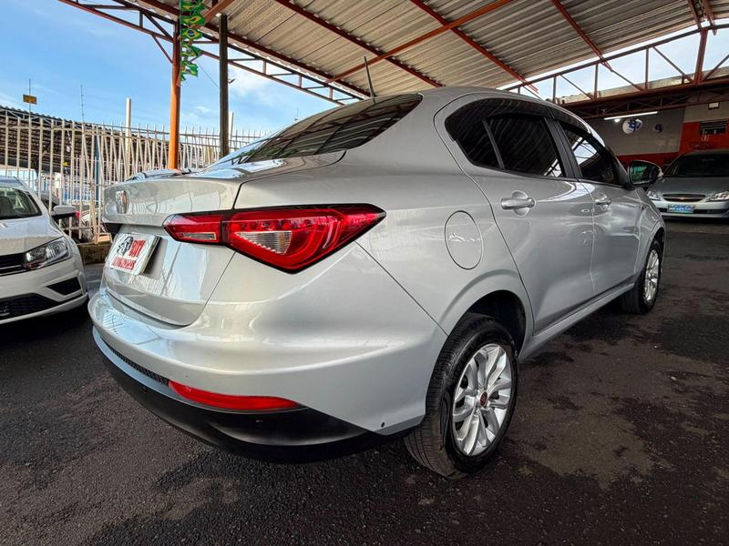 Fiat Cronos Precision 1.8 16V Flex Mec. - foto 12