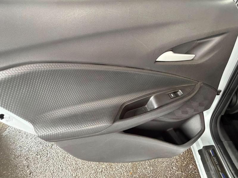 Chevrolet Onix Plus 10tmt LTZ - foto 12