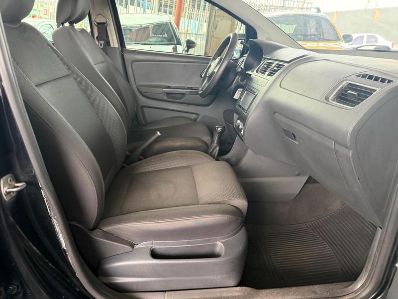 Volkswagen Fox 1.0 Mi Total Flex 8V 3P - foto 8