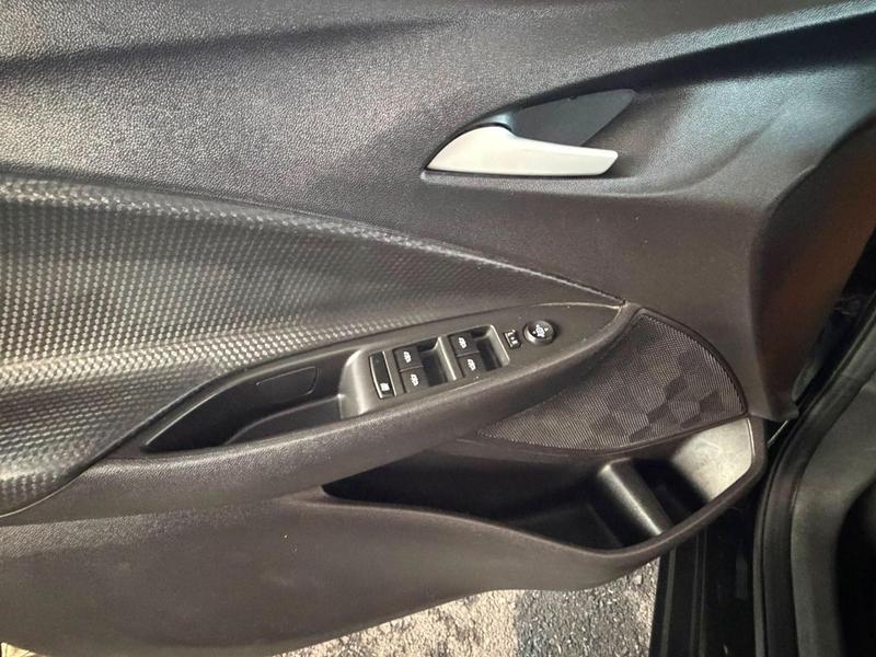 Chevrolet Onix Plus 10tat LTZ - foto 14