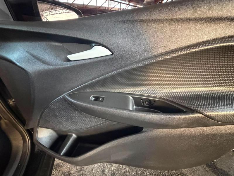 Chevrolet Onix Plus 10tat LTZ - foto 15