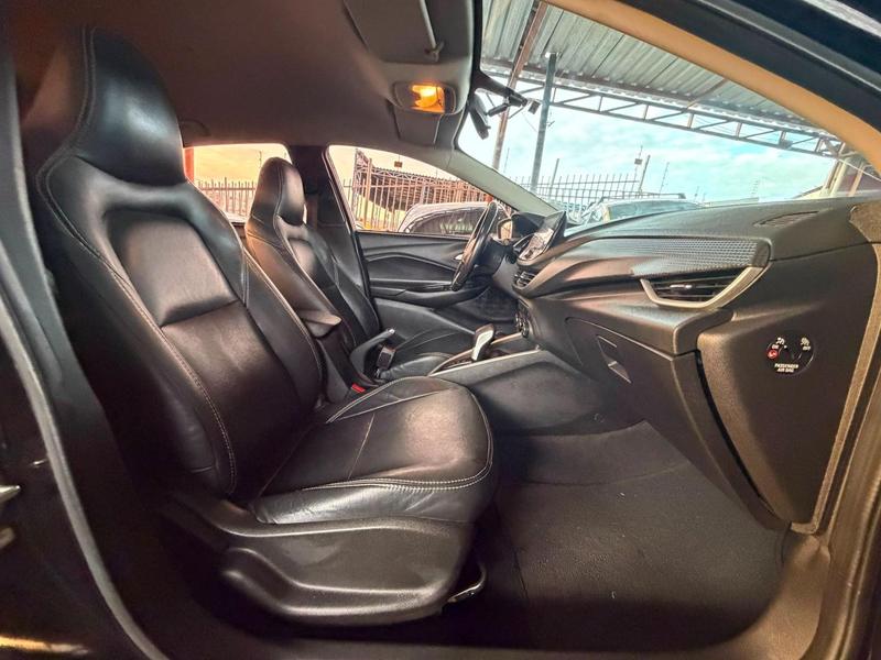 Chevrolet Onix Plus 10tat LTZ - foto 16