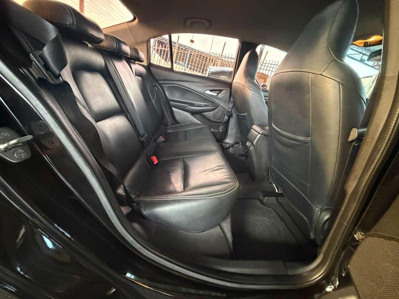 Chevrolet Onix Plus 10tat LTZ - foto 12