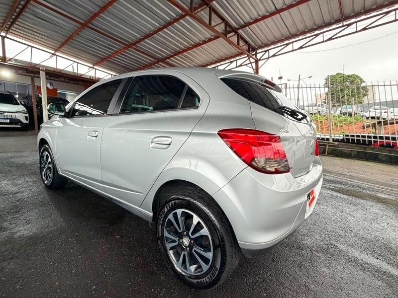 Chevrolet Onix 14mt LT - foto 13
