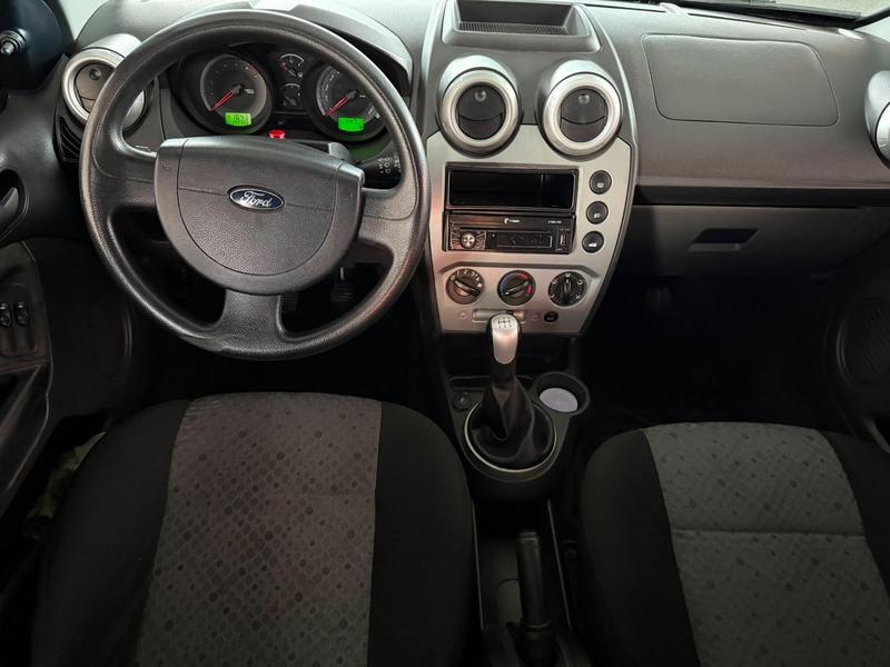 Ford Fiesta 1.6 Flex - foto 14