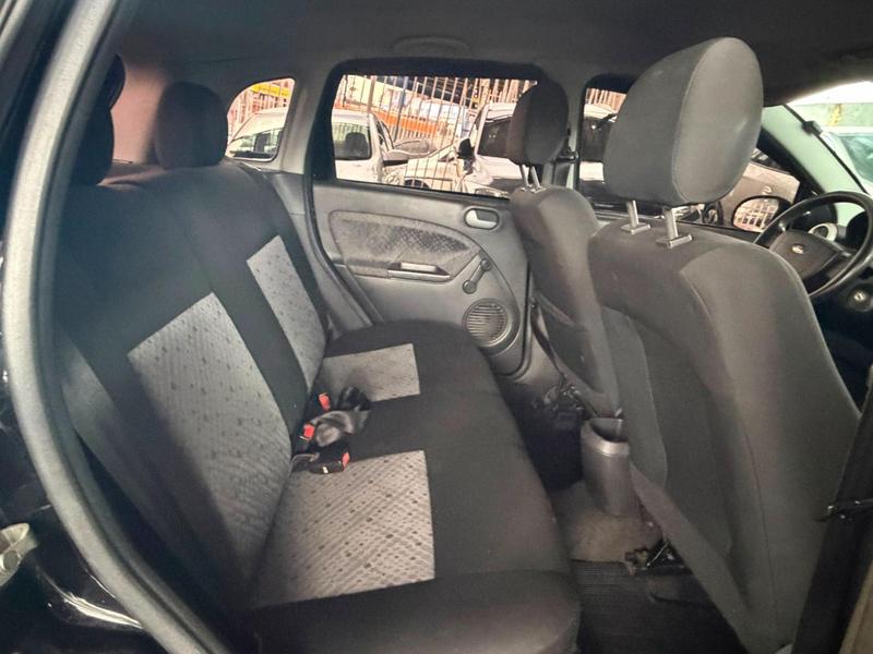 Ford Fiesta 1.6 Flex - foto 18