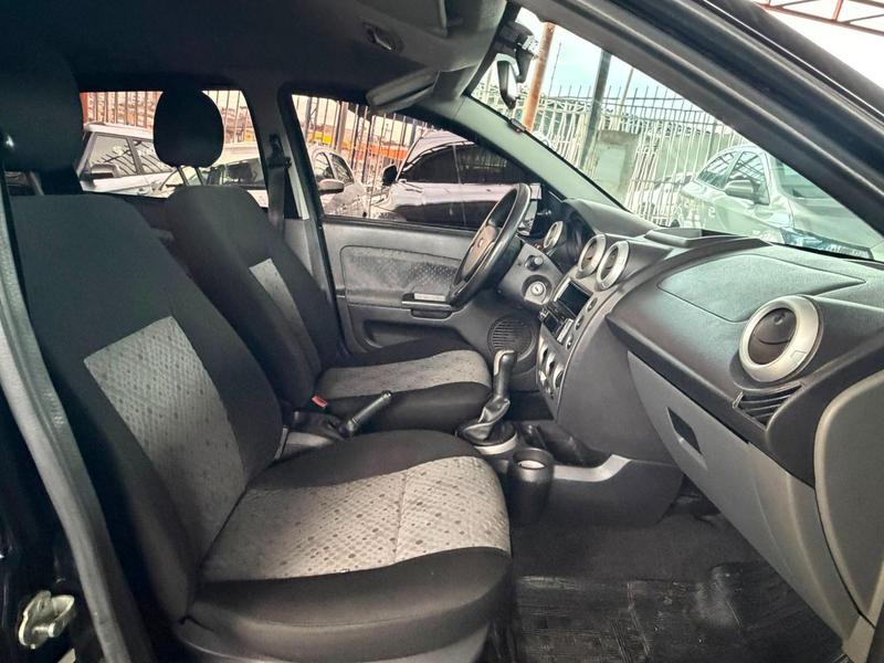 Ford Fiesta 1.6 Flex - foto 10
