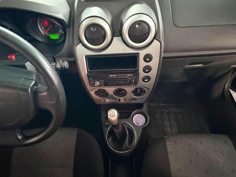 Ford Fiesta 1.6 Flex - foto 8