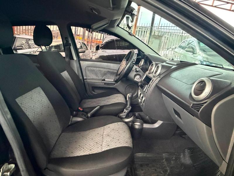 Ford Fiesta 1.6 Flex - foto 9