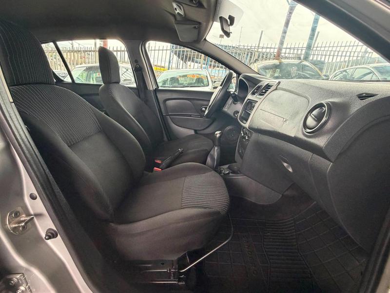 Renault Sandero Auth 1.0 - foto 12
