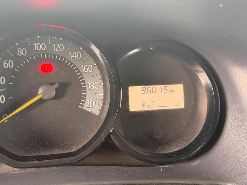 Renault Sandero Auth 1.0 - foto 13