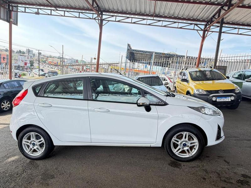 Ford Fiesta 16sel At - foto 9