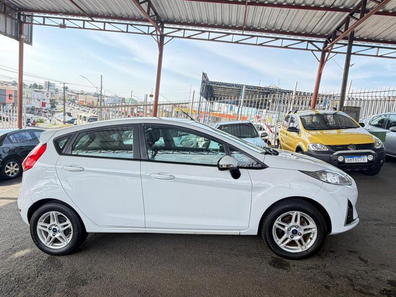 Ford Fiesta 16sel At - foto 10