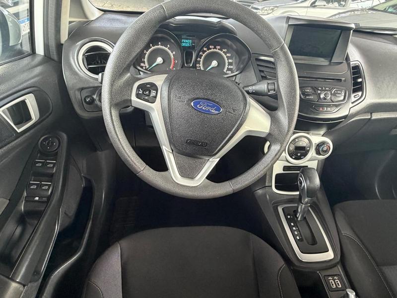 Ford Fiesta 16sel At - foto 12