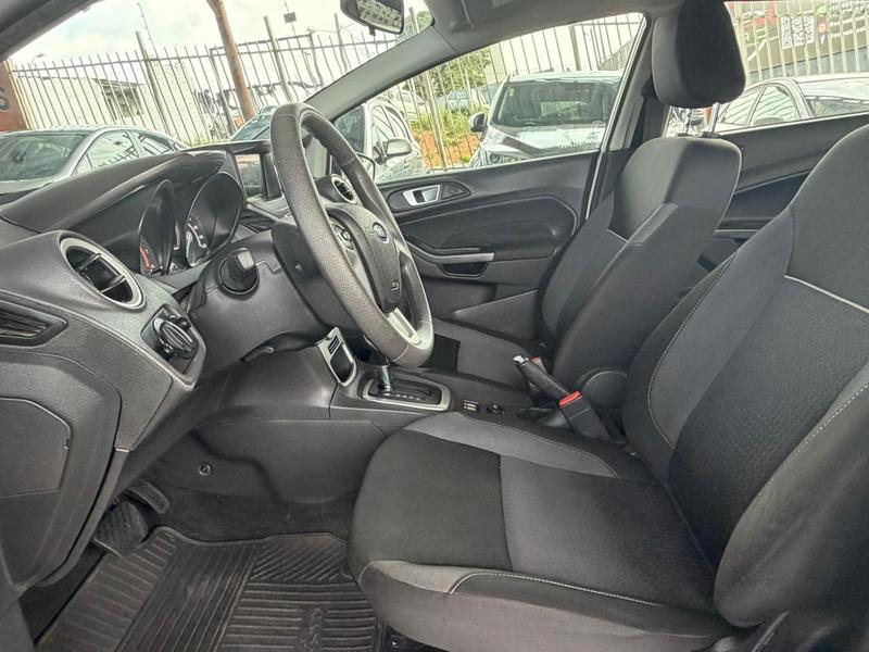 Ford Fiesta 16sel At - foto 15