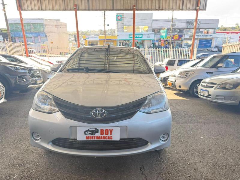 Toyota Etios 2018 à venda