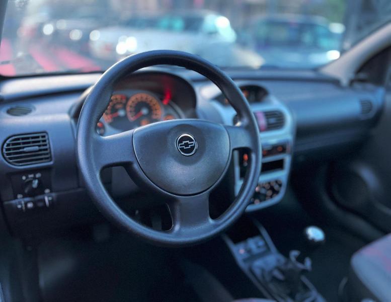 Chevrolet Montana Sport - foto 12