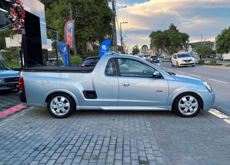Chevrolet Montana Sport - foto 5