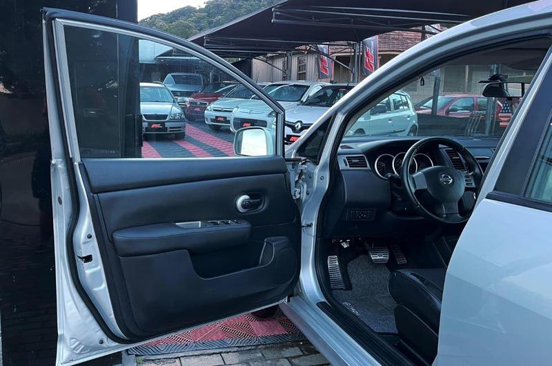 Nissan Tiida 18sl Flex - foto 10