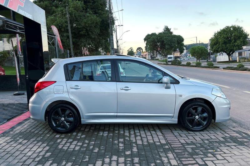 Nissan Tiida 18sl Flex - foto 8