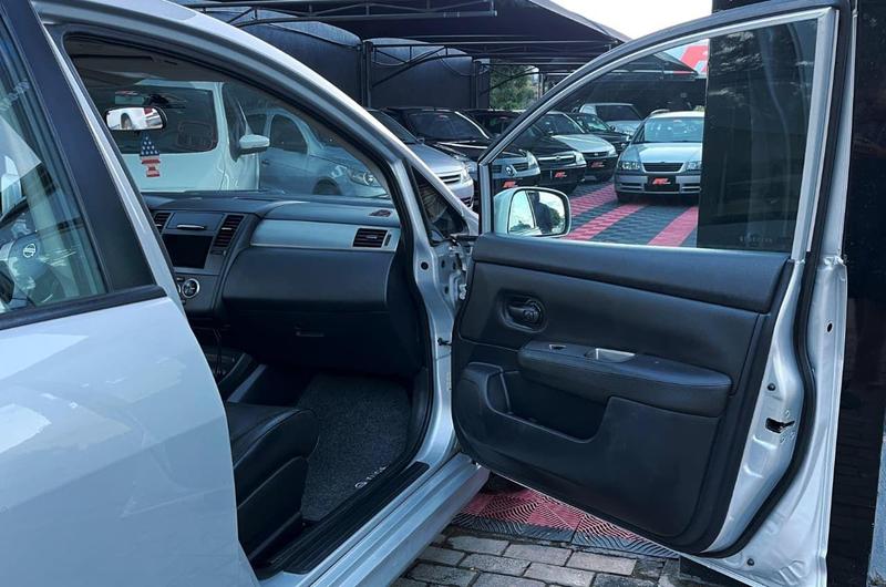 Nissan Tiida 18sl Flex - foto 12