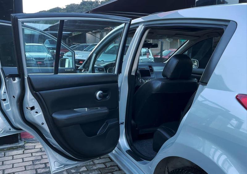 Nissan Tiida 18sl Flex - foto 11