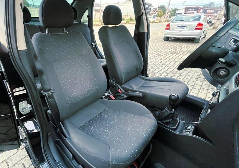 Chevrolet Corsa Sedan Premium - foto 14