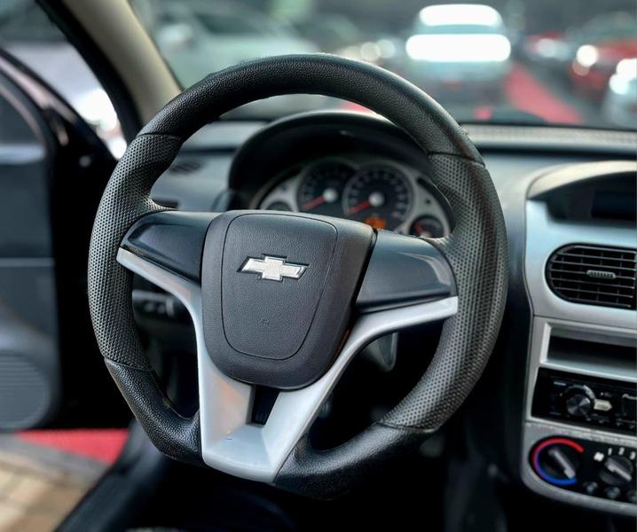 Chevrolet Corsa Sedan Premium - foto 18