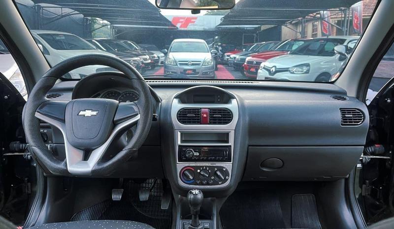 Chevrolet Corsa Sedan Premium - foto 16