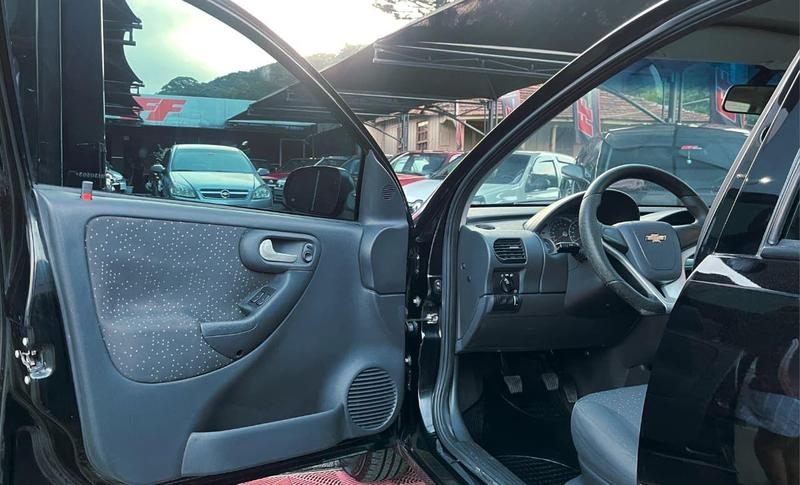 Chevrolet Corsa Sedan Premium - foto 10