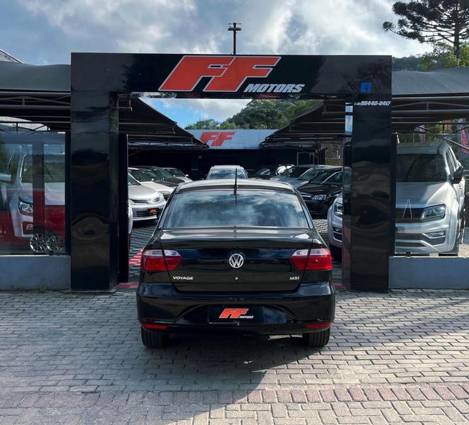 Volkswagen Voyage 1.6 MSI Flex 16V 4P Aut. - foto 8