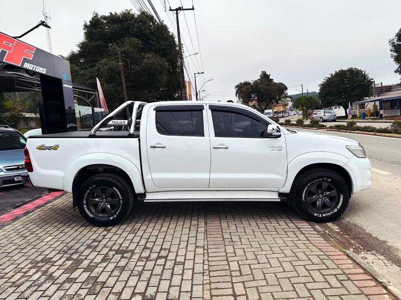 Toyota Hilux Cd4x4 Srv - foto 4