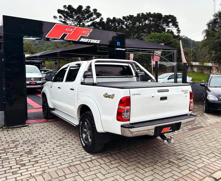 Toyota Hilux Cd4x4 Srv - foto 8