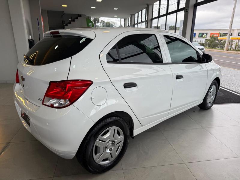 Chevrolet Onix Hatch LT 1.0 8V Flexpower 5P Mec. - foto 5