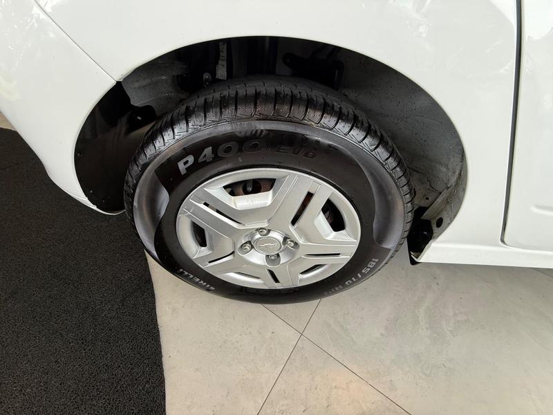 Chevrolet Onix Hatch LT 1.0 8V Flexpower 5P Mec. - foto 7