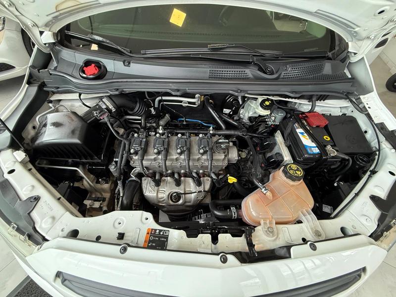Chevrolet Onix Hatch LT 1.0 8V Flexpower 5P Mec. - foto 9