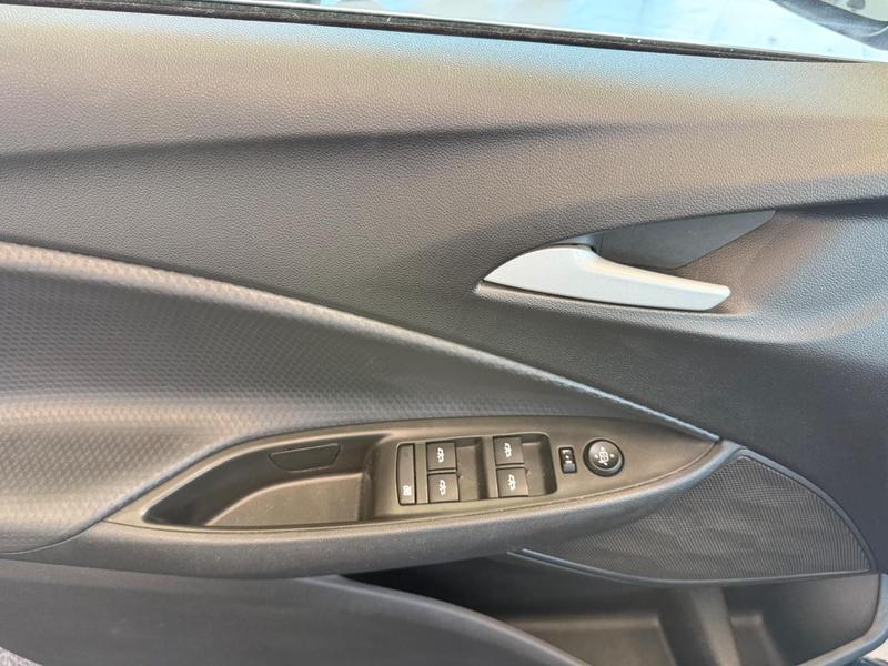Chevrolet Onix Plus 10tat LTZ - foto 10
