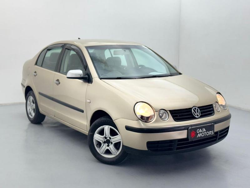 VOLKSWAGEN POLO SEDAN 1.6