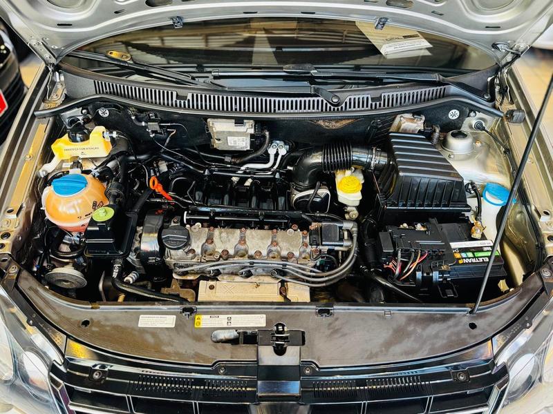 Volkswagen Polo 1.6 Sportline - foto 15