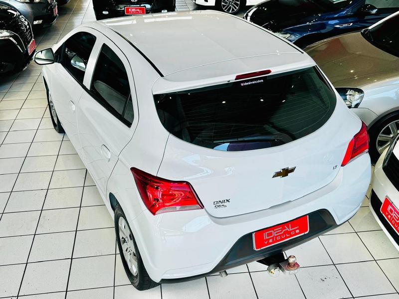 Chevrolet Onix 10mt LT - foto 8
