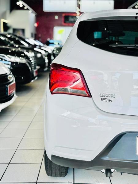 Chevrolet Onix 10mt LT - foto 10